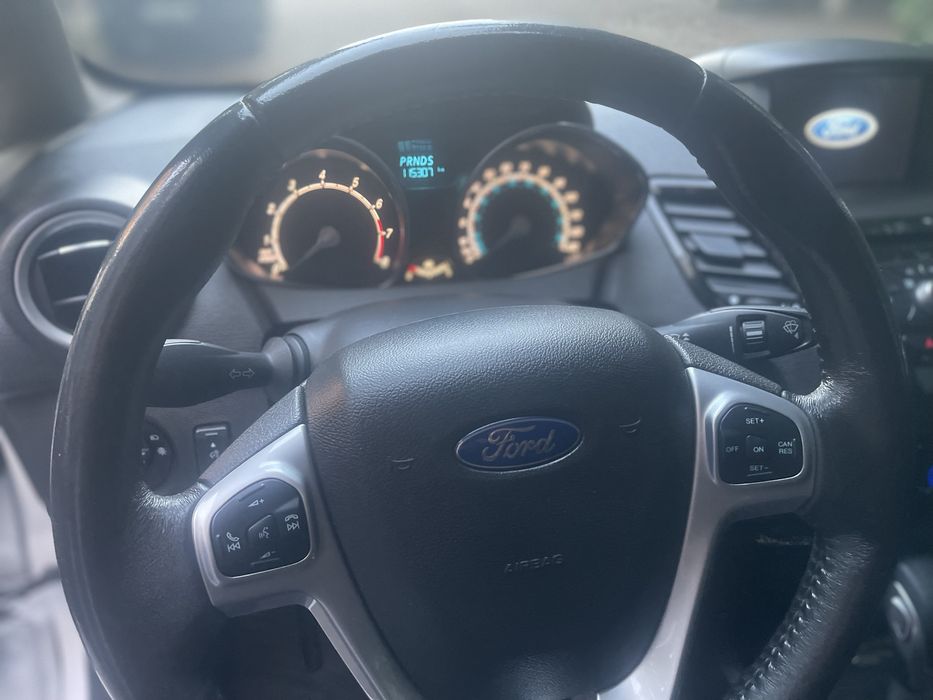 Ford Fiesta SE 1.6 automat