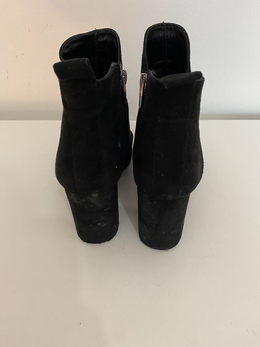 Botas em camurça da Bershka (37)