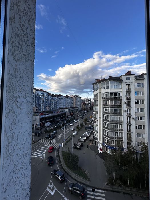 2-кімнатна в центрі Володимира Великого