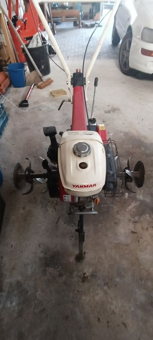 Moto enxada Yanmar