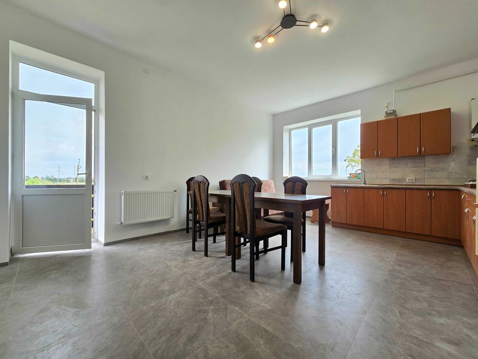 Кімната Лисиничі. Поверх 3/3ц. Площа 100м². Ремонт 2025р.