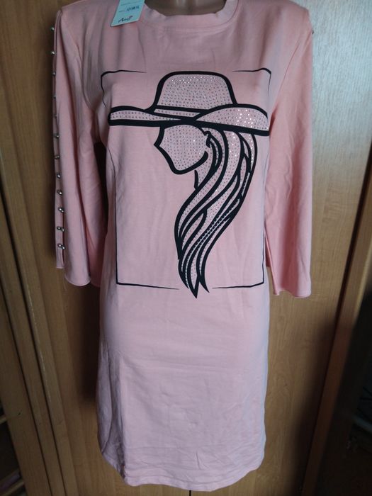 Футболки, кофточки.