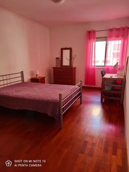Quarto so para estudantes PENICHE