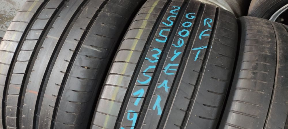 Pneus 255/35/19  semi novos