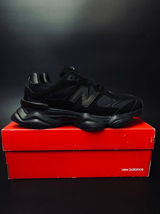 Чорні кросівки New Balance 9060•масивні•зручні•на кожен день•нью 9060