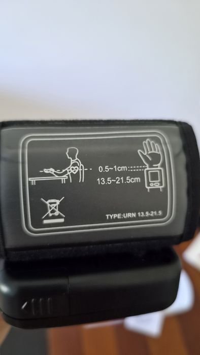 Електронний тонометр на зап'ястя Alphamed U60E