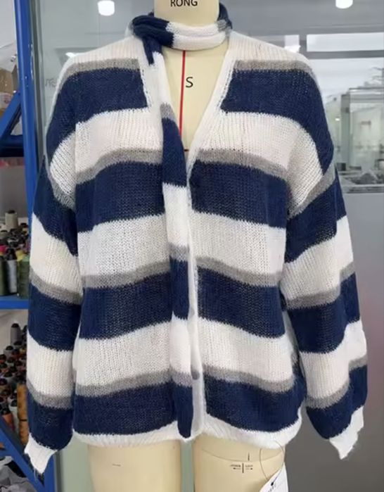 Мохерова кофта. у французькому стилі гарноі якості.