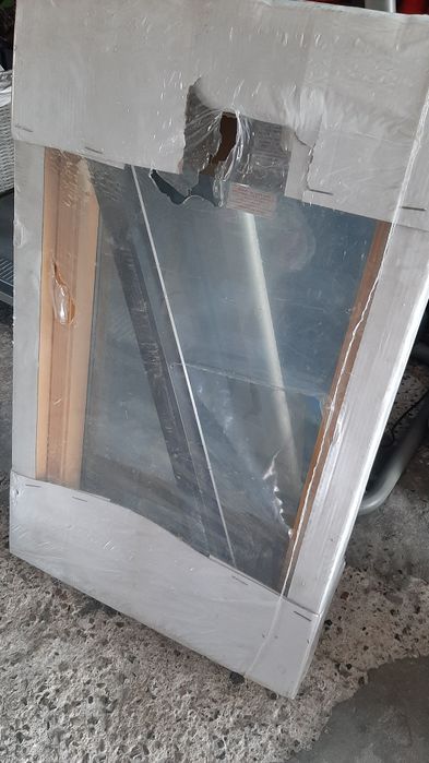 Okno dachowe drewniane 64x103