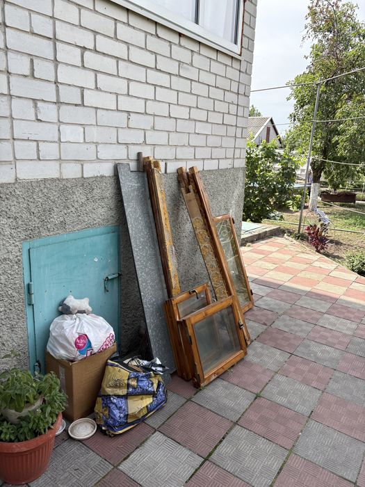 Деревʼяні вікна бу, стекла цілі