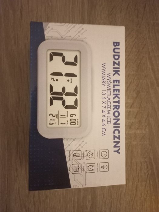 Zegarek elektroniczny na baterie (stan idealny)