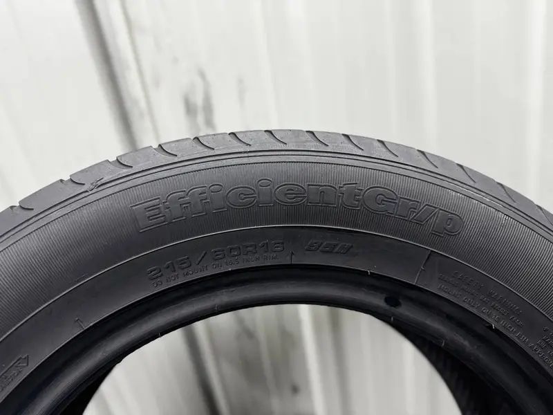 Шини бу 215 60 R16 Goodyear EfficientGrip