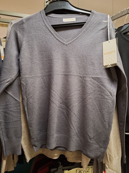 Pulower dsmski w szpic