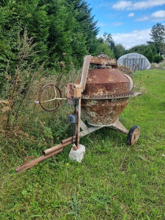 Betoniarka 200l na siłę