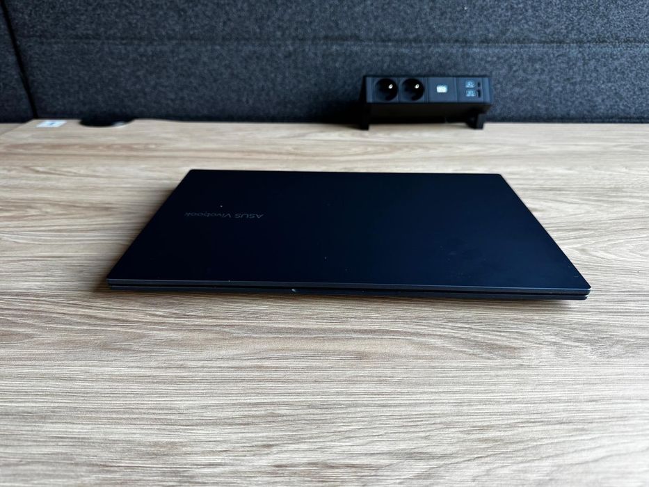 ASUS VivoBook X1502ZA i5-1240P / 8GB / 512GB SSD / IPS  – jak nowy