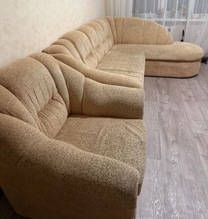 Диван кутовий та крісло