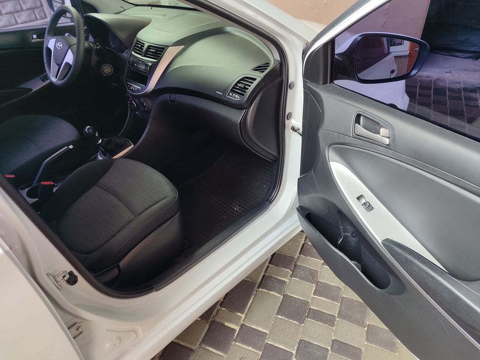 Hyundai accent 1,4 офіційний