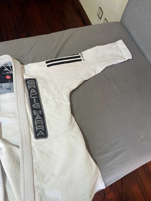Kimono Gracie Barra Adidas ( Limited Edition - Performance) (A1)