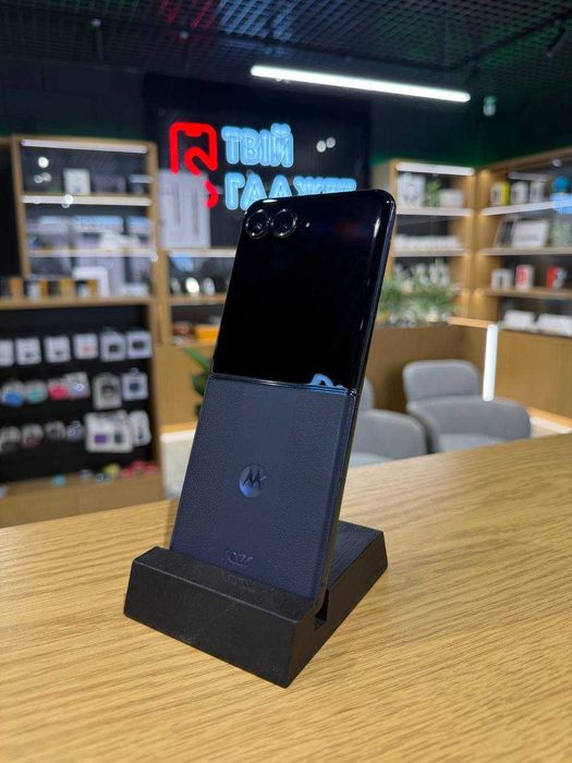 Motorola Razr 50 Ultra 12/512GB Midnight Blue | стан 4,8/5 | Гарантія | Магазин