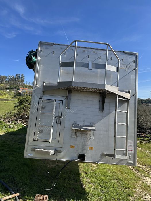 Piso movel benalu  acidentado