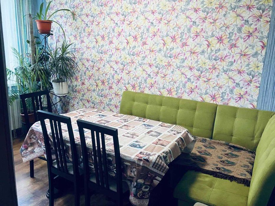 Продається добротний будинок в Богодухові,