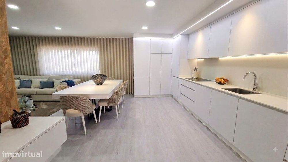T3  Mobilado com Terraço em Lousada