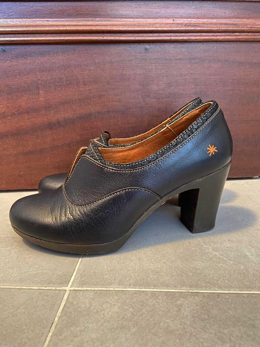Sapatos pretos - Art