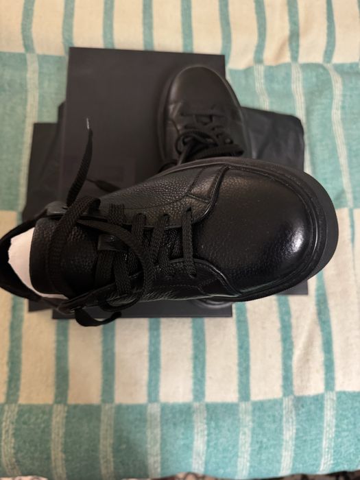 Продам новые мужские кожанные кеды