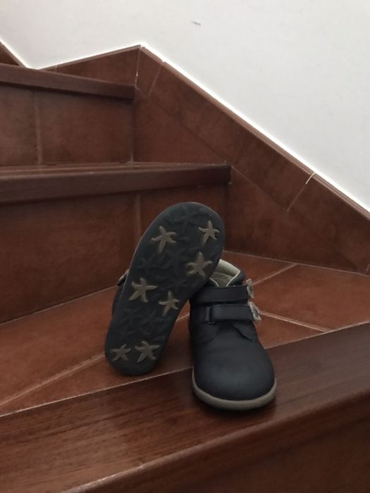 Botas de menina em pele