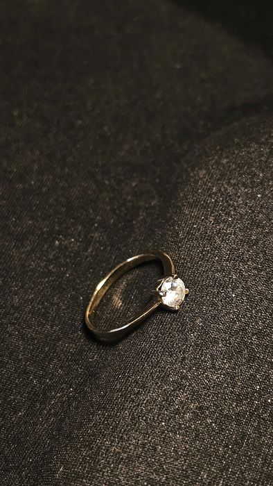 Anel solitário ouro 9k zircónia