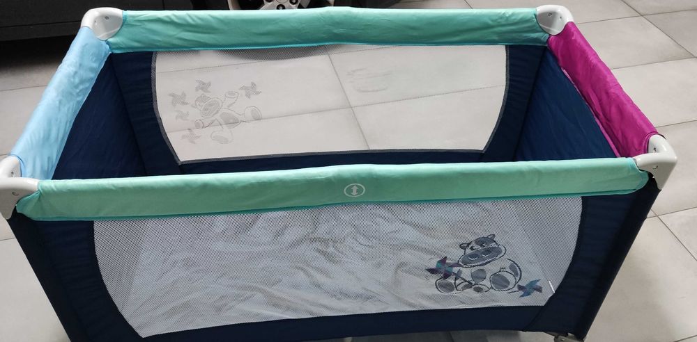 Cama de viagem + colchão