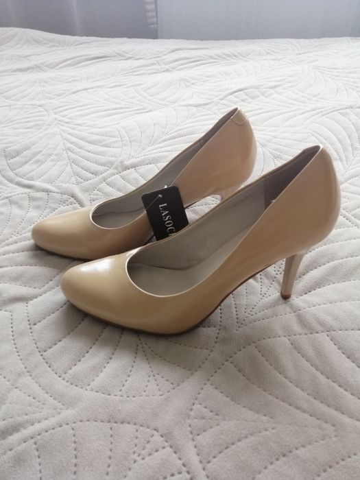 Buty na obcasie Lasocki
