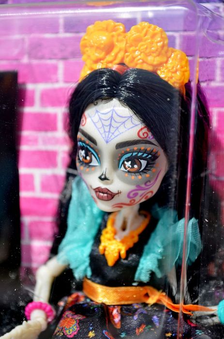 Лялька Monster High Skelita Calaveras Монстер Хай Скеліта Калаверас з вихованцем Кукла Скелита  с питомцем