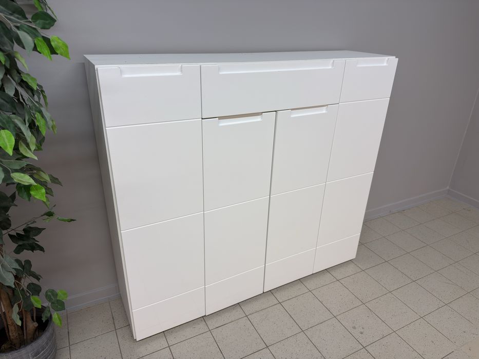 Ładna wysoka komoda biała połysk dowóz wysyłka
