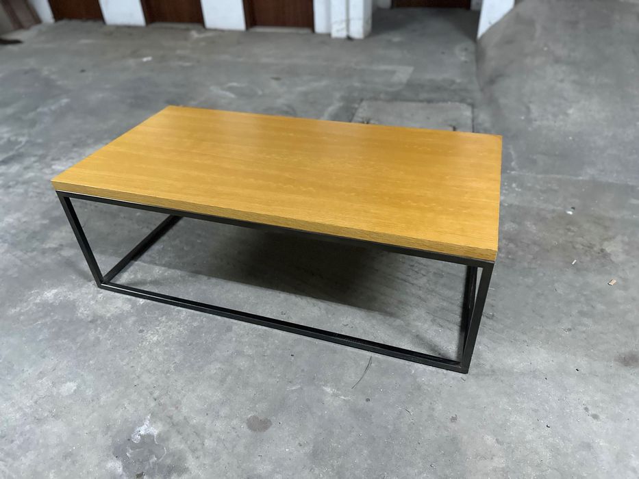 Mesa de centro em madeira