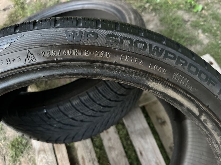 Шини зима 225/40 R19 Nokian резина майже нова
