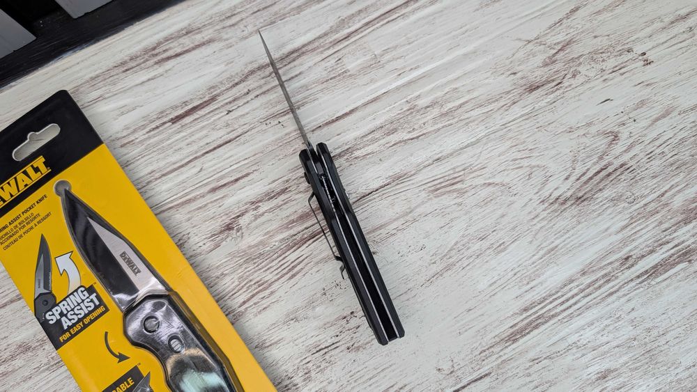 Ніж складний DeWalt DWHT10911