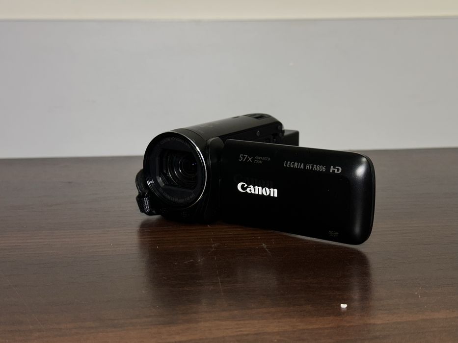 Canon Legria HF R806