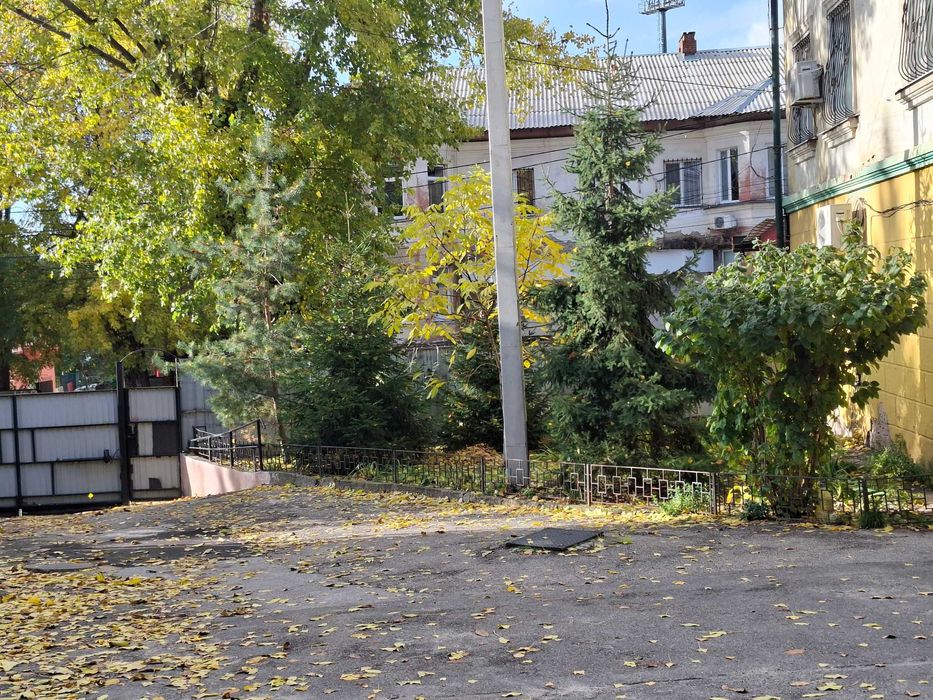 Продається гараж у центрі міста!