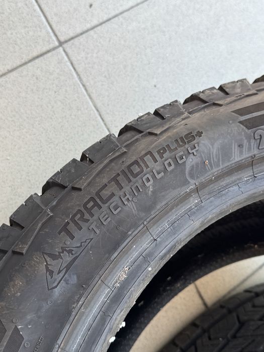 Pneu Continental 235/55 R18
