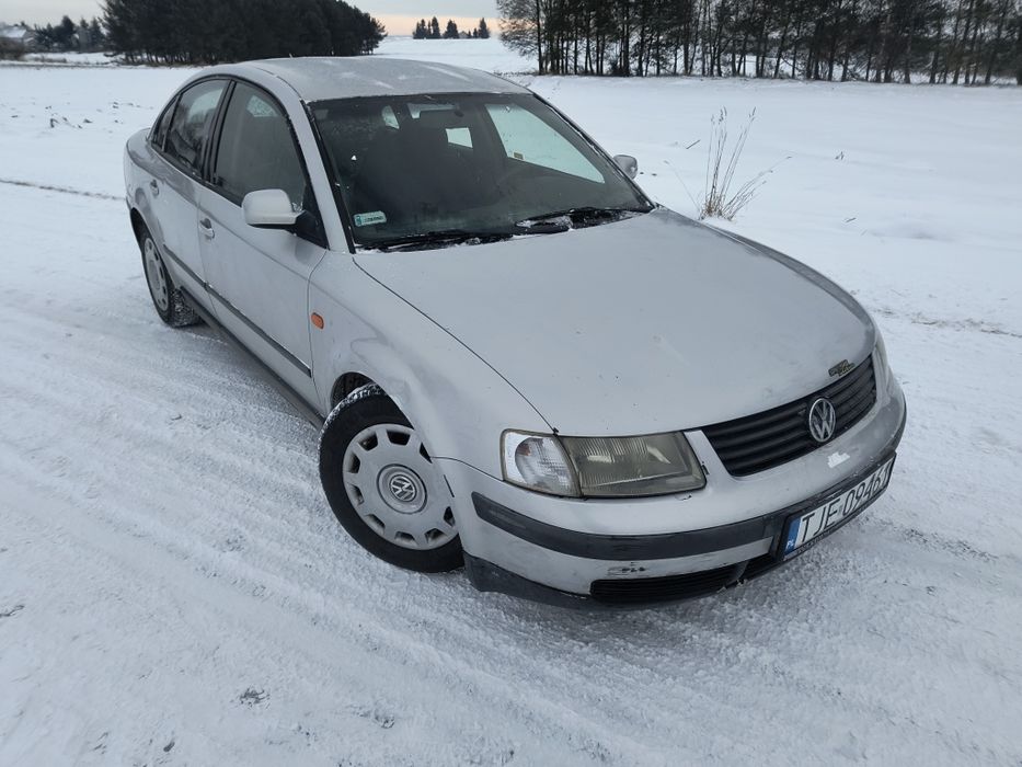 Volkswagen Passat B5 1997 rok 1.6 benzyna 102 KM