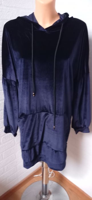 Bluza z weluru z kapturem
