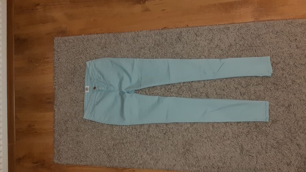 Błękitne jasne spodnie rurki Vero Moda rozm S/M