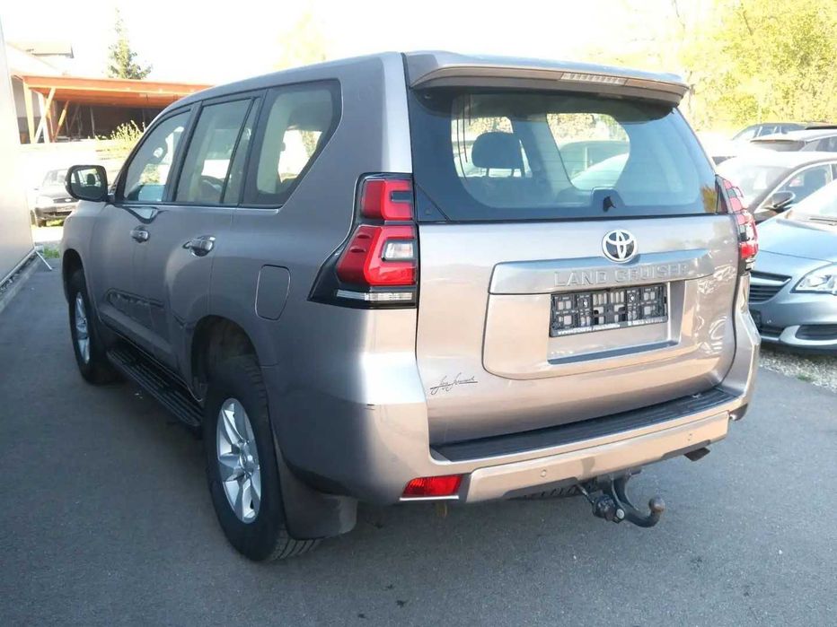 Toyota Land Cruiser Prado 2.8 D4 Comfort Європа
