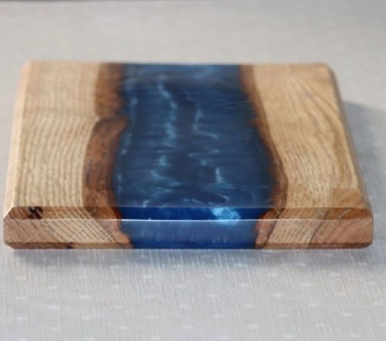 Deska dębowa z żywicą epoksydową