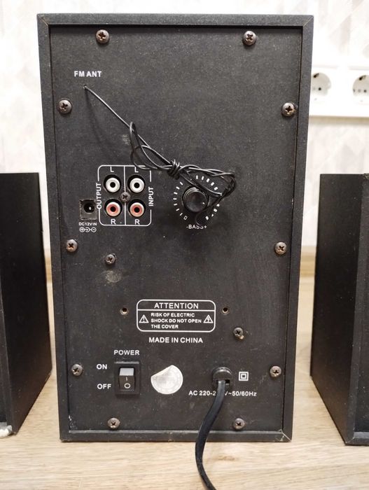 Муз центр сабвуфер + 2 АС ( Блютуз / USB / SD-TF-карта / AUX / тюнер)