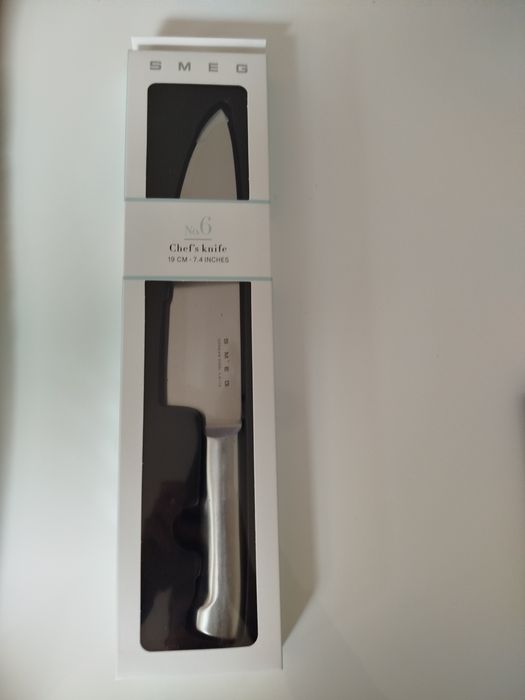 Smeg faca 6 nova