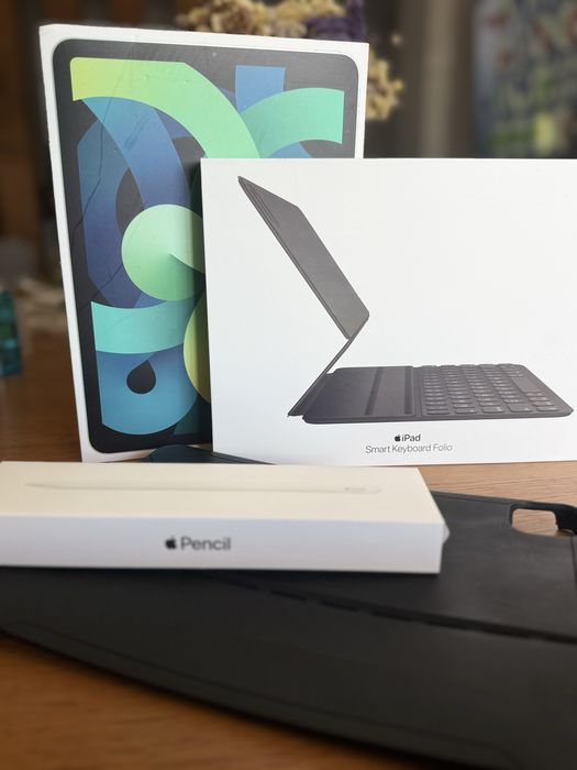 iPad Air 4ª Geração 64GB 10.9 + Apple Pencil + Smart Keyboard Folio
