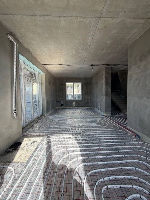 Продаж будинку з чорновим ремонтом з ділянкою 14 сот с Великий Дорошів