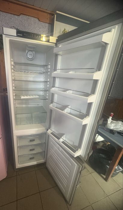 Холидидьник LIEBHERR