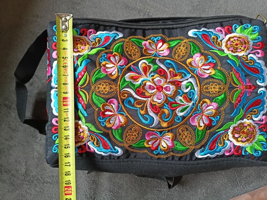 Kolorowa haftowana torebka nowa